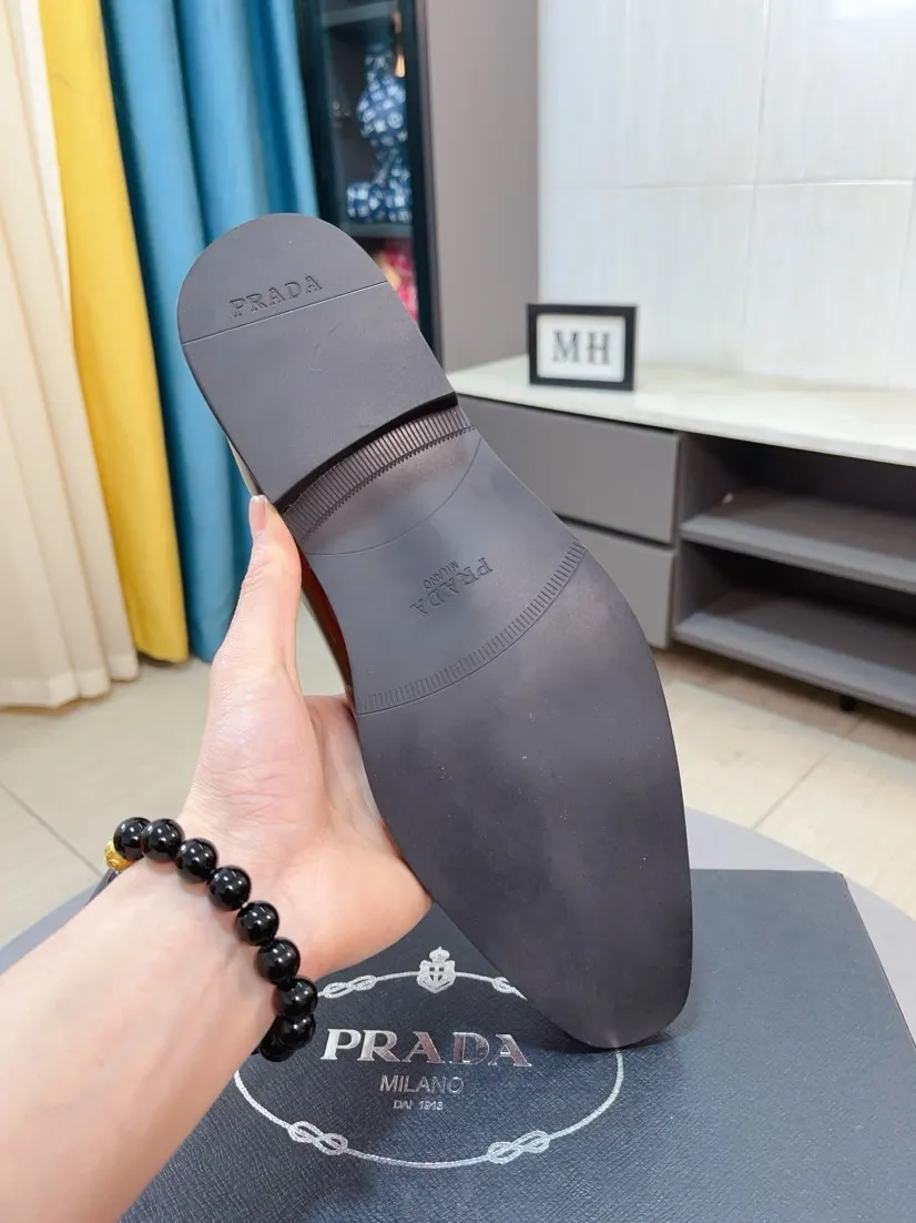 Men's shoes 💰560🌹🌹[Prada leather shoes] Top purchasing agency Original imported Italian custom-made cowhide leather surface, ➕Fully imported water-dyed breathable cowhide lining, original factory special molded sole, super comfortable, size: 38-44